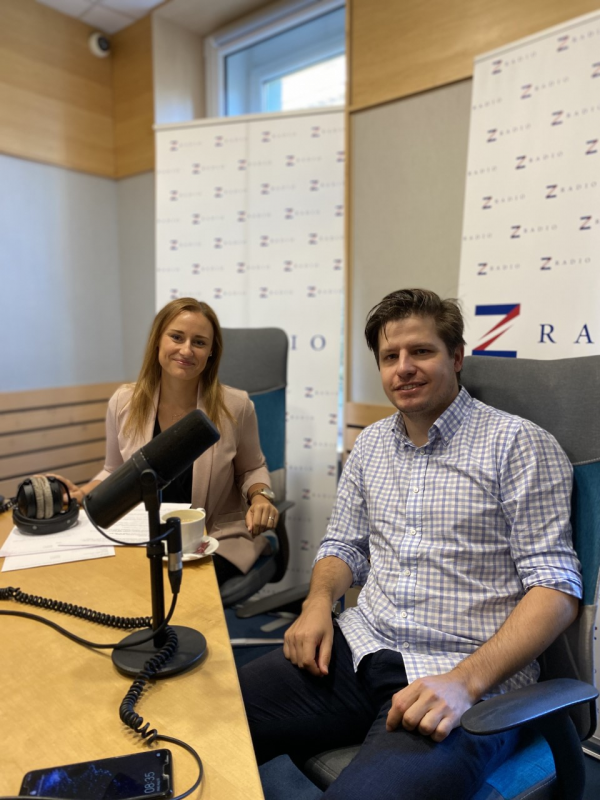 Obrázek epizody Politici jsou tvrdohlaví, nemyslím si, že je naučíme mluvit vždycky pravdu, říká koordinátor projektu Demagog Petr Gongala