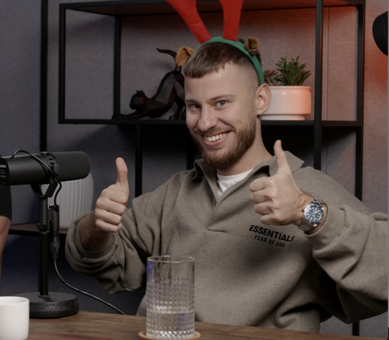 Obrázek epizody 9: Tři Kárové "Silvestrovský speciál" - Naše nejvtipnější epizoda😂 "Tohle nemůžeme přeci nikdy vydat😅"