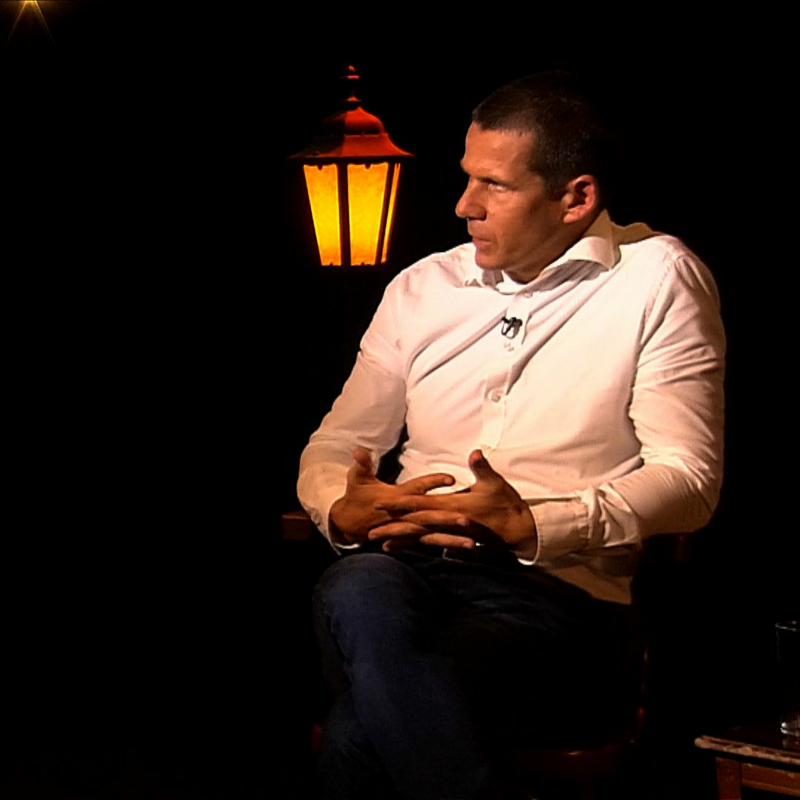 Obrázek epizody .pod lampou s novým šéfom polície: Ako poraziť mafiánsky štát?