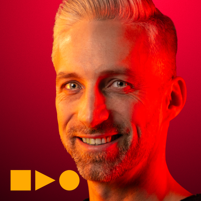 Obrázek epizody Pornoherec Lutro: Na natáčení si do penisu dávám injekce. Ze začátku jsem musel točit s muži | 18+