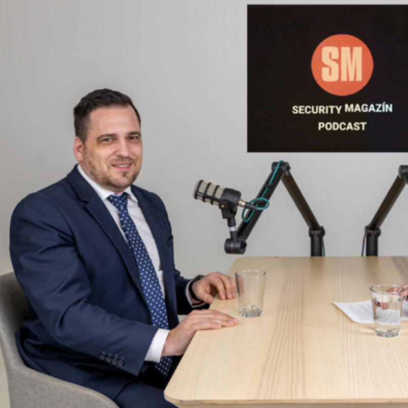 Obrázek epizody Tomáš Zdechovský: Mají-li Aktivní zálohy plnit účel, k němuž byly zřízeny, měly by mít stejné vybavení jako profesionálové