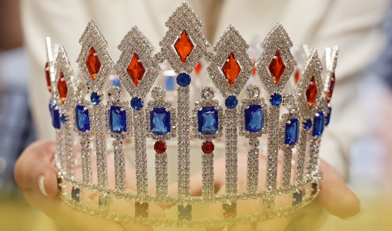 Obrázek epizody #10 – Příprava finálového večera MISS ČR vrcholí! Exkluzivní rozhovor s pořadateli – Robertem Novotným a Nikolou Kokyovou na Frekvenci 1.