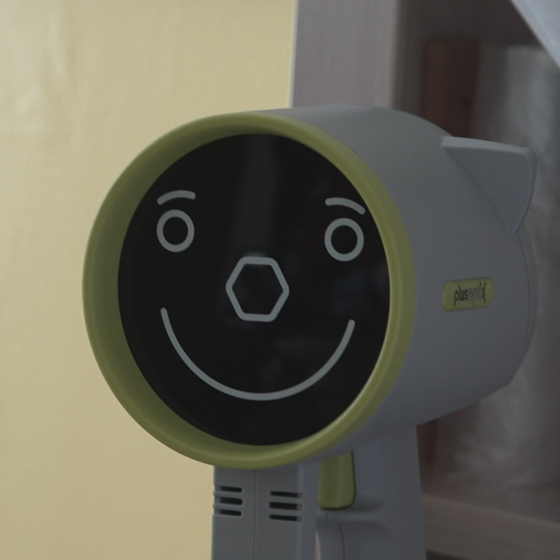 Obrázek epizody Město Most zakoupilo a dlouhodobě zapůjčilo nemocnici v Mostě přístroj na vyšetřování zraku malých dětí.