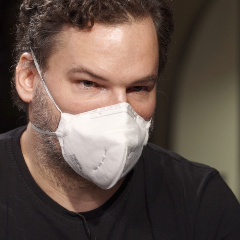 Obrázek epizody Prožili jsme si peklo, bouchne to všude. Bojujeme o padesátníky a šedesátníky, říká primář Straka