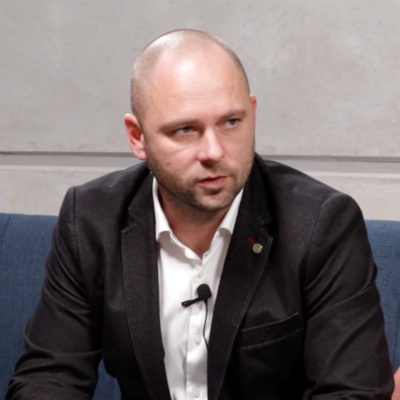 Obrázek epizody ZLÍNSKÝ SPECIÁL: Prodej v Rusku stopli, na Ukrajině klesli na půlku, ale čekají tam raketovou obnovu