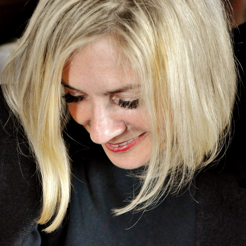 Obrázek epizody Podcast i-novin 25 s Hanou Pachtovou hlavně o literatuře