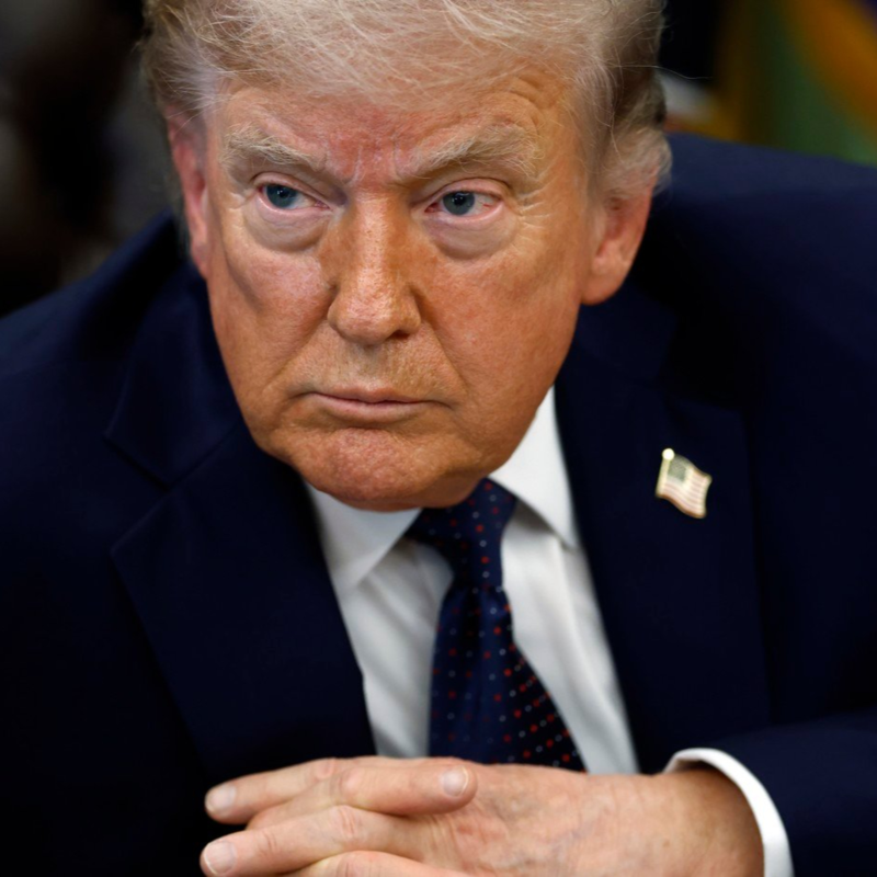 Obrázek epizody Trump chtěl Kanadě zabránit v obchodu s jinými velmocemi. Dosáhl ale opaku a těžit z toho bude Čína