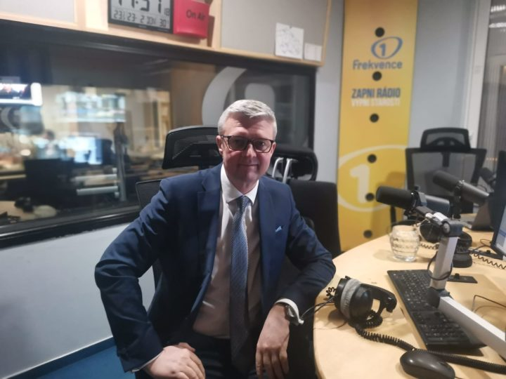 Obrázek epizody Schvalování mimořádné valorizace penzí ve stavu legislativní nouze je neakceptovatelné, říká Karel Havlíček