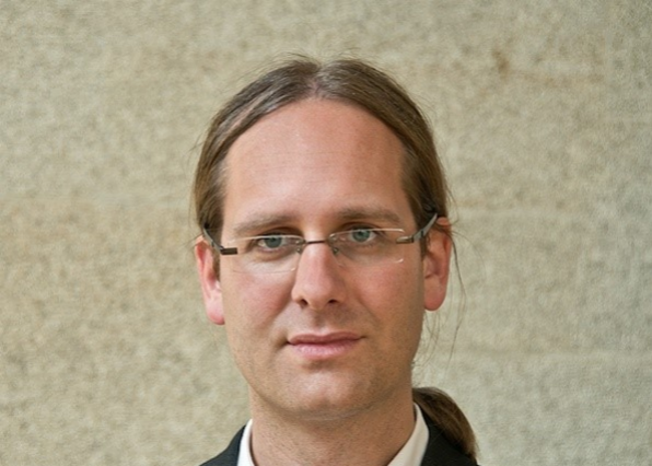 Obrázek epizody Ústava ČR počítá i se současnou situací. Její změna není nutná, vysvětluje ústavní právník Jan Wintr