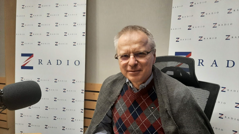 Obrázek epizody Bývalý zmocněnec pro jadernou energetiku vidí největší slabinu Česka v komunikaci s jinými zeměmi. Cesta, kterou volíme, je ta nejhorší, říká Jaroslav Míl