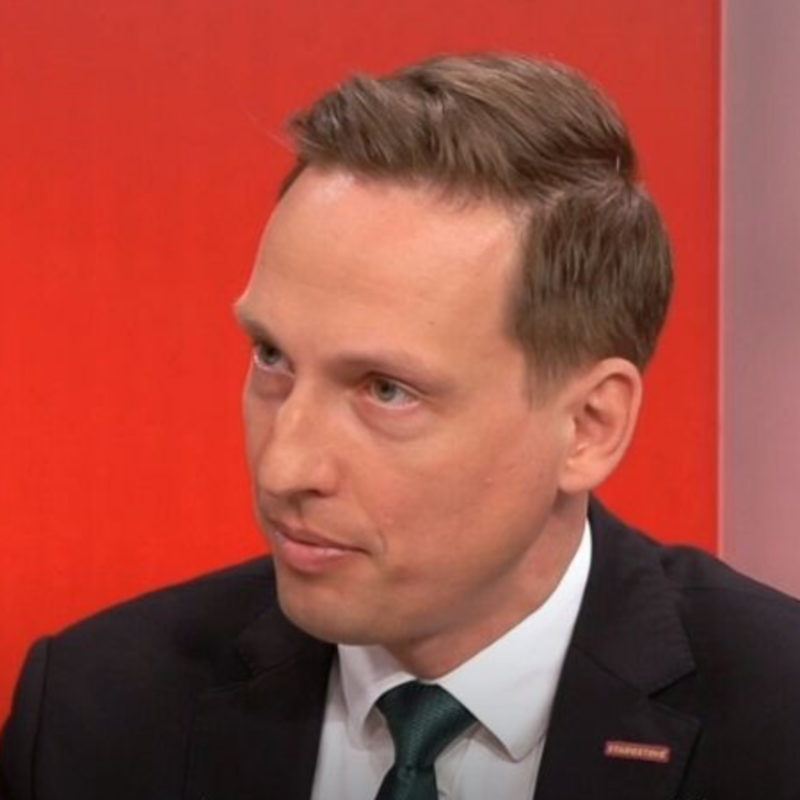 Obrázek epizody Kuloáry | Karel Dvořák (STAN): Oběti násilí českým soudům nevěří, snaží se to zlepšit lex Anička | 2. 4. 2025