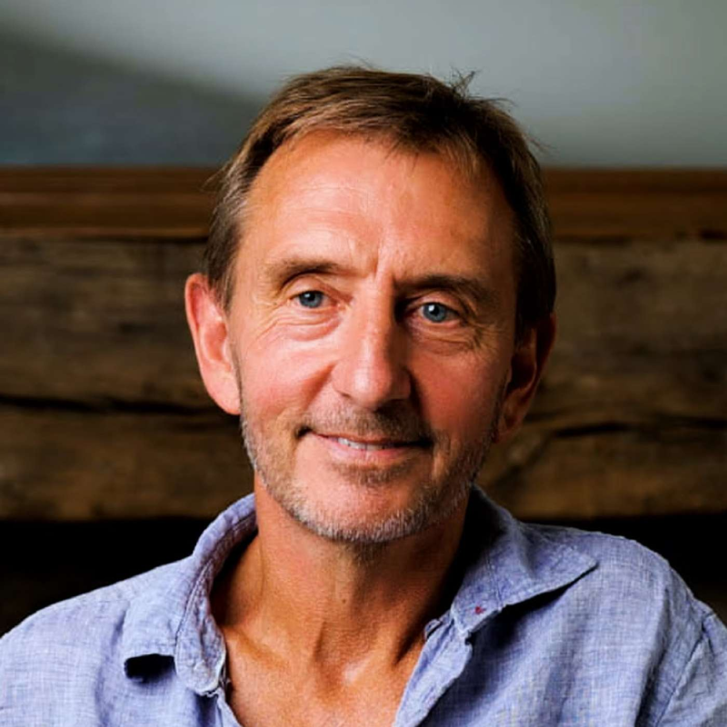 Obrázek epizody Biolog a spisovatel DAVE GOULSON: "Vzdát se nepřipadá v úvahu."