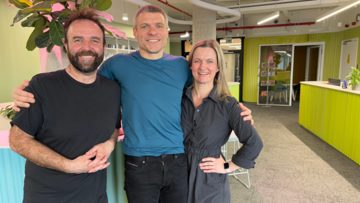 Obrázek epizody Tomáš Šebek: V knize ukazuji jednu chybu za druhou. Snažím se vysvětlit, že s chybou se dá pracovat