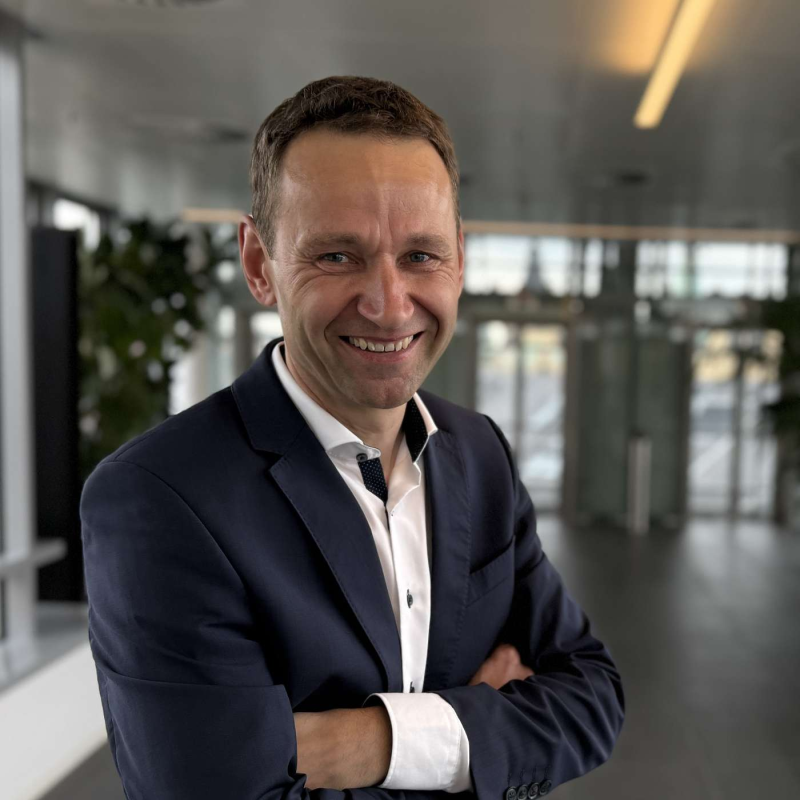 Obrázek epizody Polovina našich klientů investuje. Chtějí individuální přístup a špičkové aplikace, říká šéf Erste Premier Pavel Kratochvíl