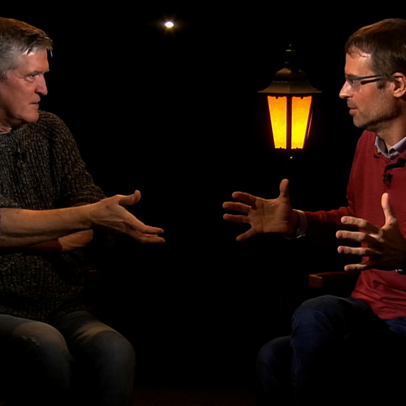 Obrázek epizody .pod lampou o udalosti roku 2021: O zdravotníkoch a očkovaní s Tomášom Szalayom