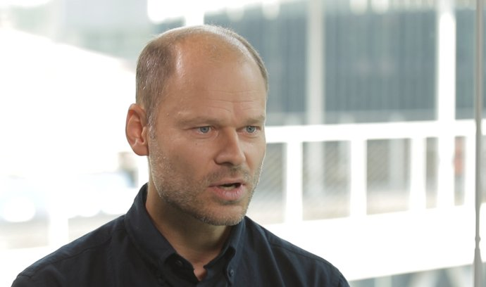 Obrázek epizody Pandemie dramaticky urychlila čtvrtou průmyslovou revoluci, říká viceprezident Svazu průmyslu a dopravy Radek Špicar