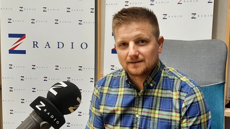 Obrázek epizody ČNB razantně zvýšila sazby. Ekonomové mají pochopení, vláda to kritizuje. Proto jsou monetární a fiskální politika oddělené, vysvětluje Rod