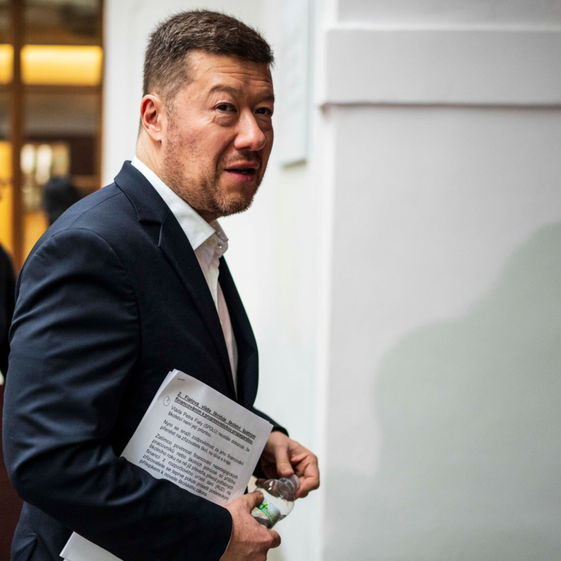 Obrázek epizody Okamura se pasuje do role Jana Husa, Babiš porušuje etický kodex hnutí ANO