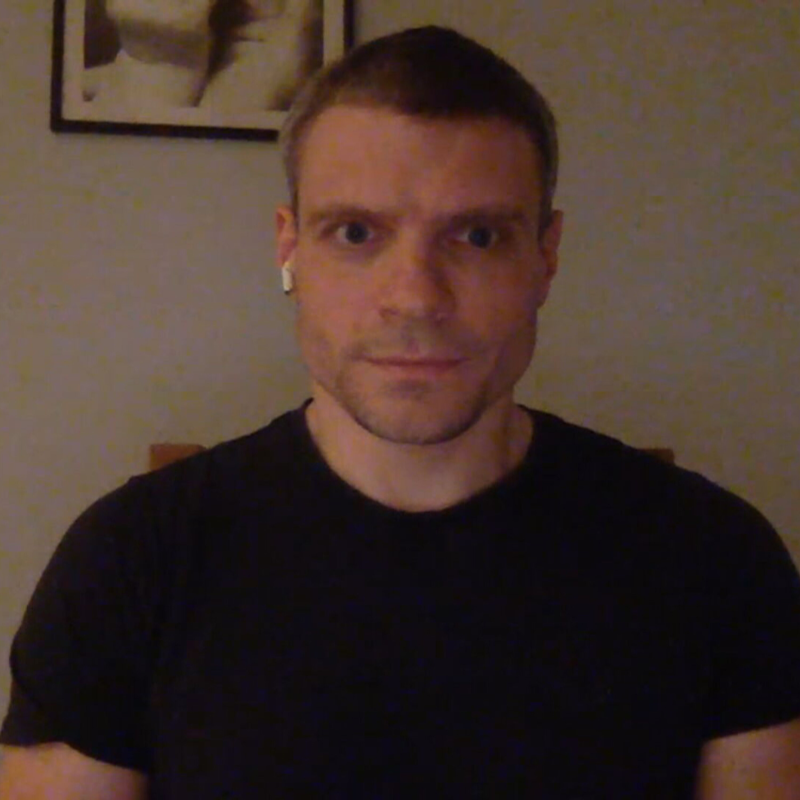 Obrázek epizody Šebek: S válkou se covid nedá srovnat. Proti koronaviru se naočkoval sám (K věci, 12. leden 2021)