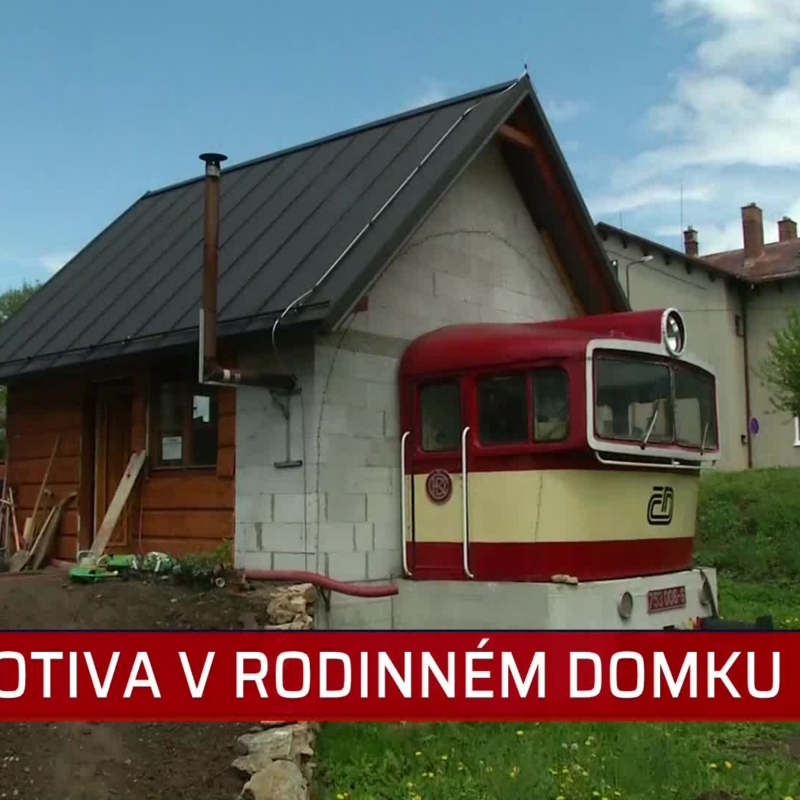 Obrázek epizody Originální dárek k pátým narozeninám: Otec synovi nechal na dvorek přistavit lokomotivu (zdroj: CNN Prima News)