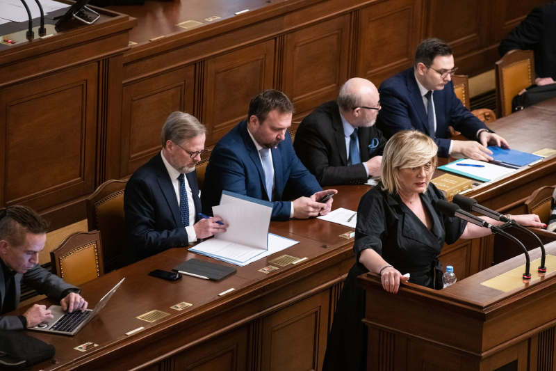 Obrázek epizody Přes sněmovní boje je Česko korespondenční volbě nejblíž za posledních 15 let