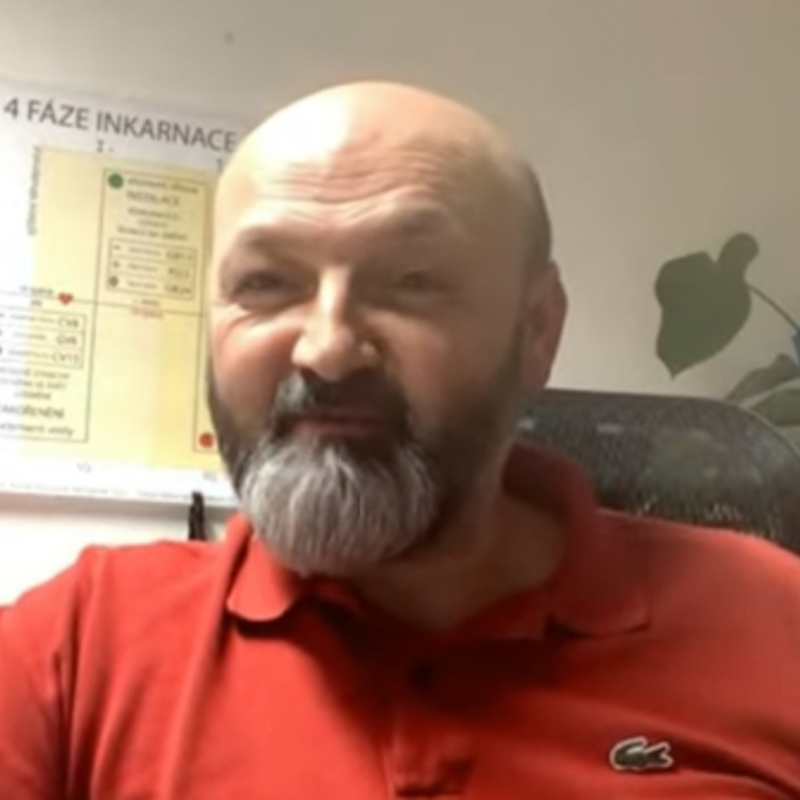 Obrázek epizody Radomír Němeček, Jak z rodové karmy ven