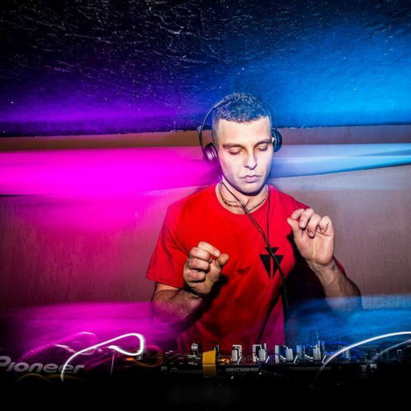 Obrázek epizody 44] Štefan Tóth | O hostování v Bondi Beach Rádiu a drum’n’bassu