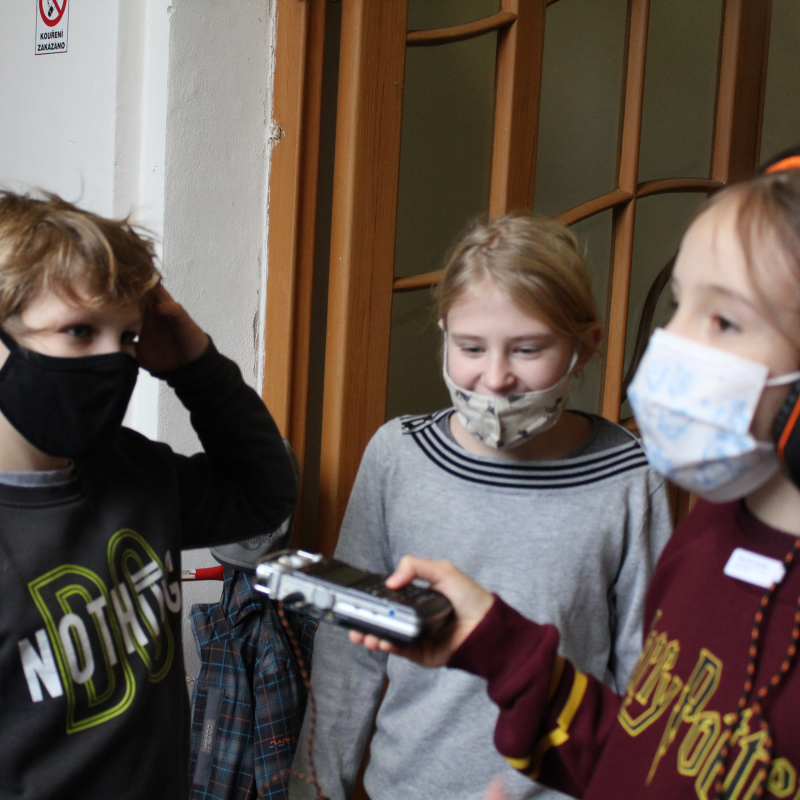 Obrázek epizody Ze zákulisí: Jak jsme vysílali rozsvícení vánočního stromu online