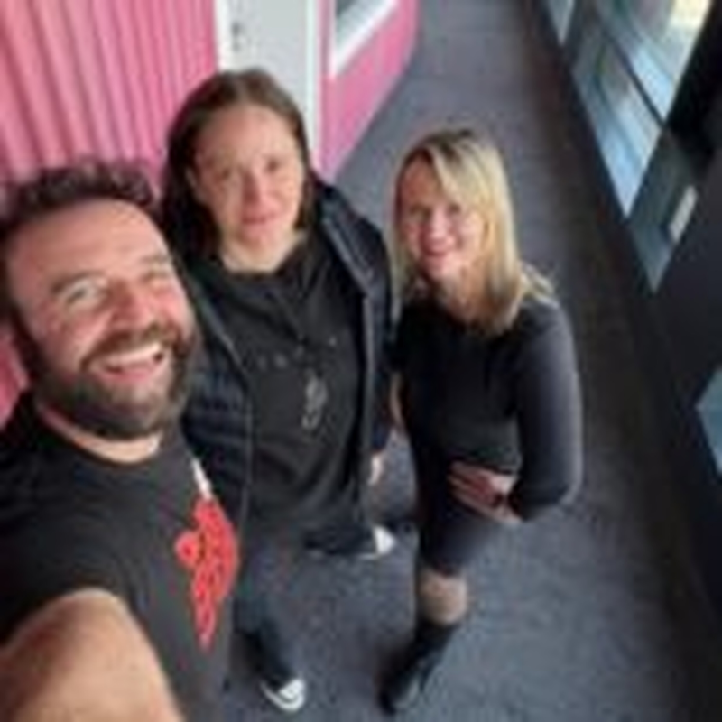 Obrázek epizody Natálie Kocábová: Pád domu Kollerů ukazuje rodinu, kde se smějete ve chvílích, kdy byste spíš měli brečet