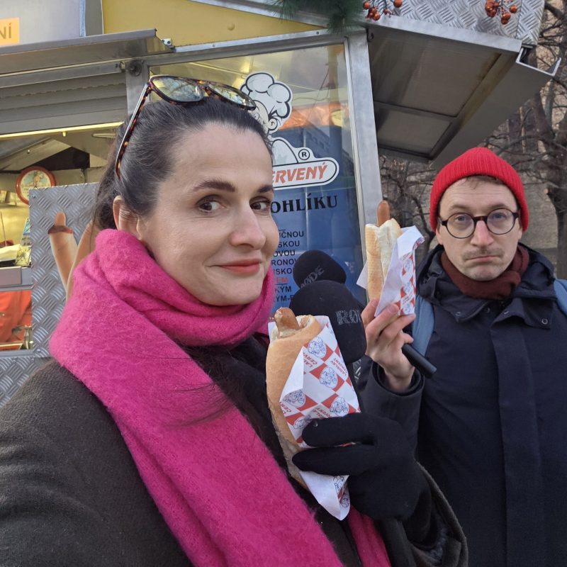 Obrázek epizody Proč je důležité slavit Evropský den párků? A stojí Heated Rivalry za ten hype?