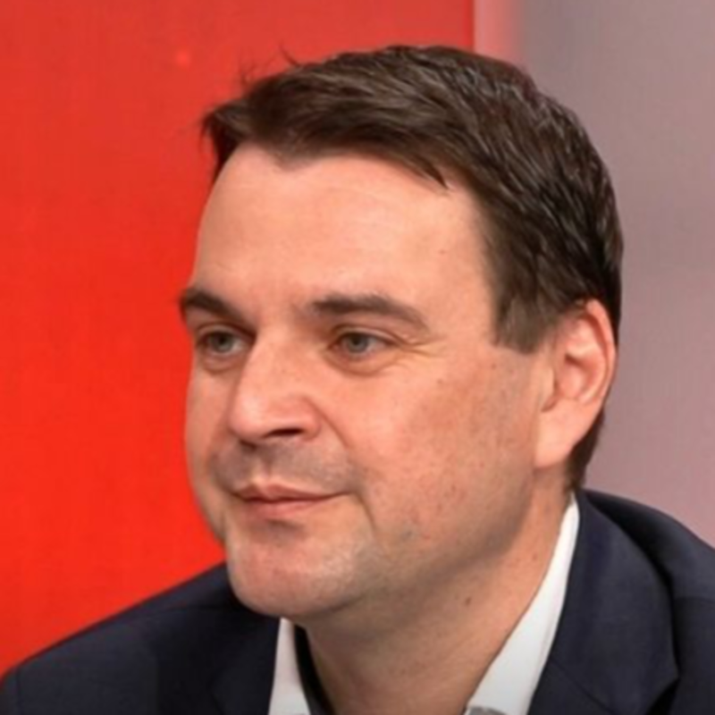 Obrázek epizody Kuloáry | Petr Macinka (AUTO): Turek jako ministr zahraničí? Urovnal by vztahy s okolními zeměmi | 15. 5. 2025