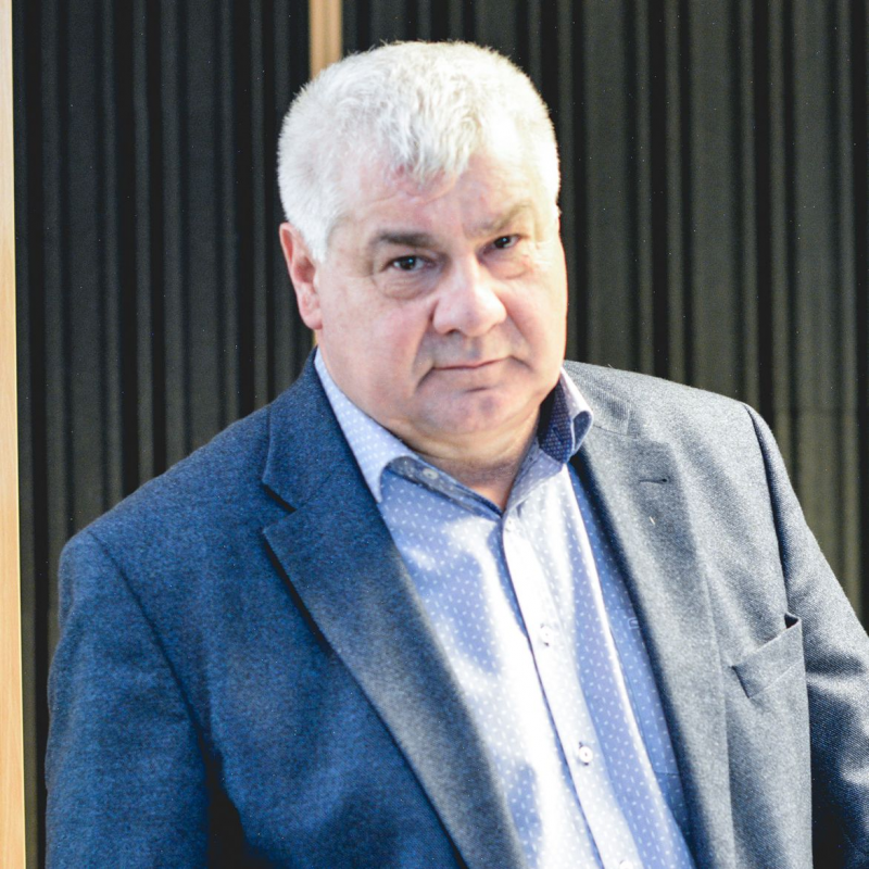 Obrázek epizody Árpád Érsek - Tunel Višňové začala stavať firma bez skúseností, ktorá... (Braňo Závodský Naživo)