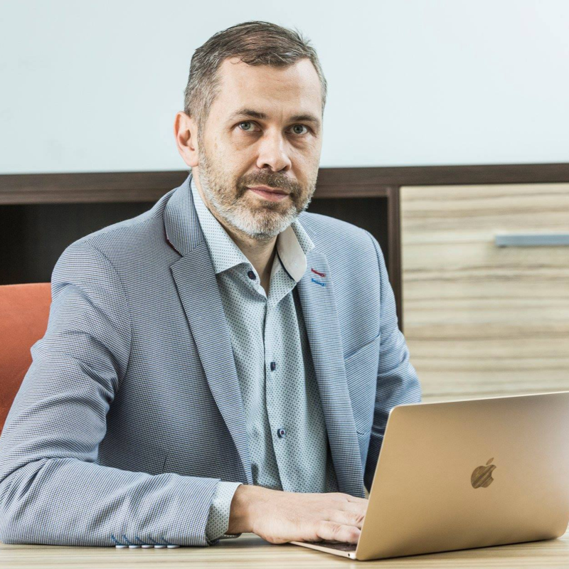 Obrázek epizody Obezitolog Evžen Machytka: Rychlá chůze nebo pomalý běh je důležitý pro udržení váhového úbytku. Pokud chceme zhubnout, soustřeďme se na stravu