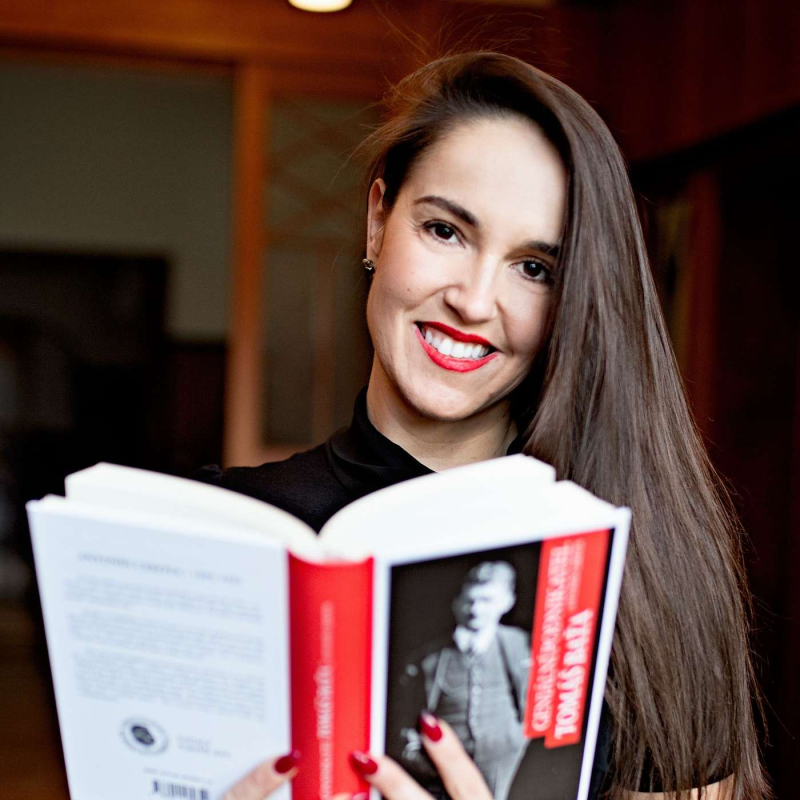 Obrázek epizody #58 „Důvěřuj si! Před nikým se nekrč, ale nad nikoho se nepovyšuj. Gabriela Končitíková nejen o baťovcích v zahraničí.