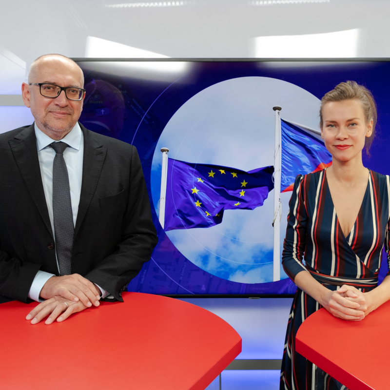 Obrázek epizody Ministr Bek o českém předsednictví: Pád vlády tentokrát nehrozí. Válka přípravy zjednodušila