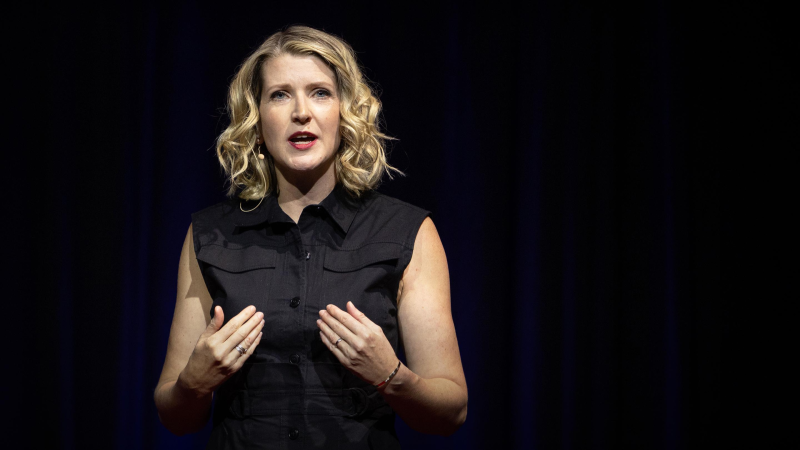 Obrázek epizody How to speak up — even when you don’t want to | Sarah Crawford-Bohl