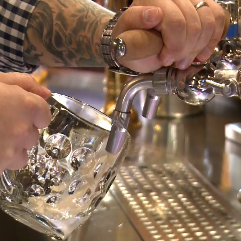 Obrázek epizody Zdražení se bude týkat i piva. Kolik zaplatíme za půllitr?