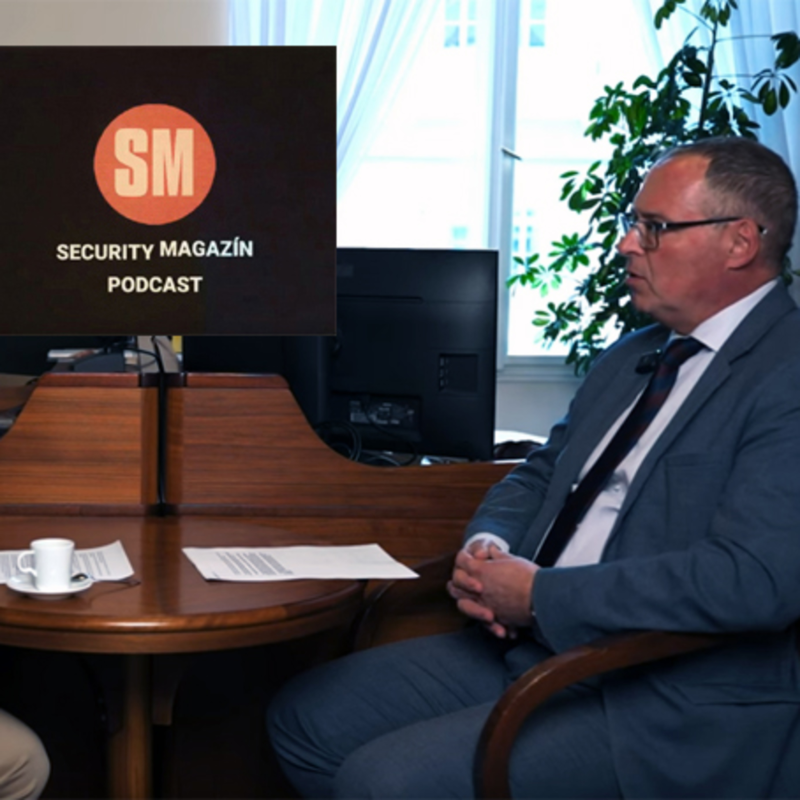 Obrázek epizody Od kdy se kouří v muničním skladu, pane podplukovníku? S poslancem branného výboru Wenzlem nejen o Vojenské policii