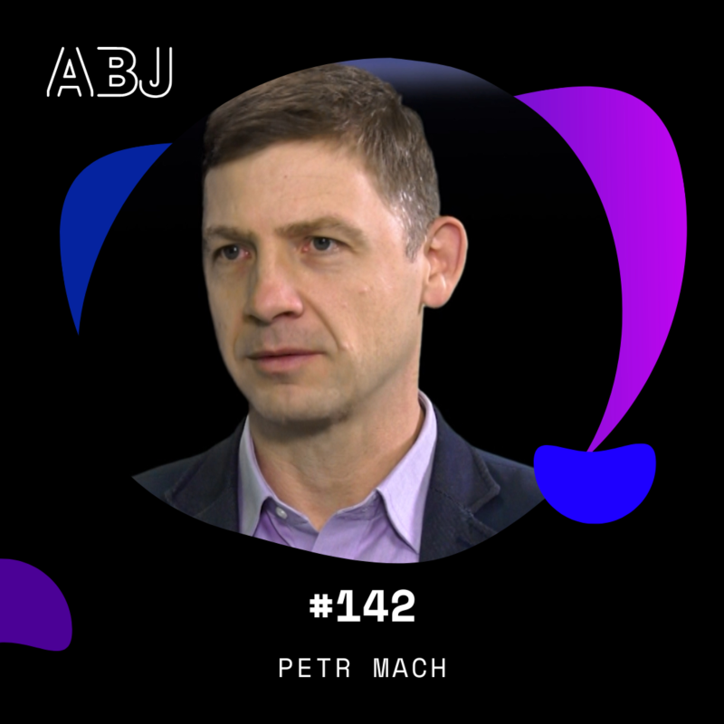 Obrázek epizody Petr Mach: Nevidím na obzoru žádnou velkou finanční krizi. USA už nejsou vysněna země. Usnuly na vavřínech.