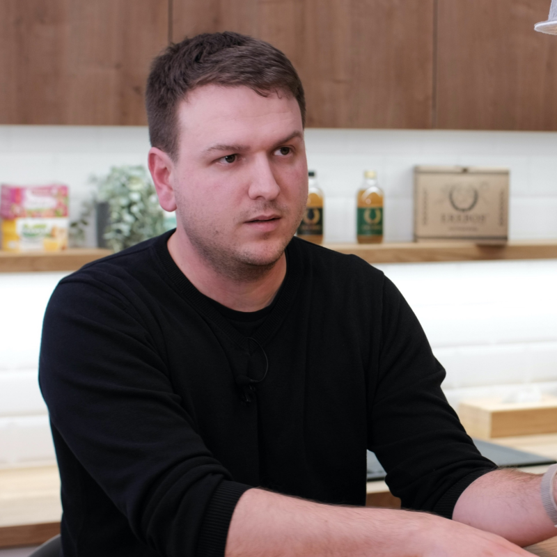 Obrázek epizody Do vztahů se vyplatí investovat, vždycky se to vrátí, říká manažer Impact Hubu