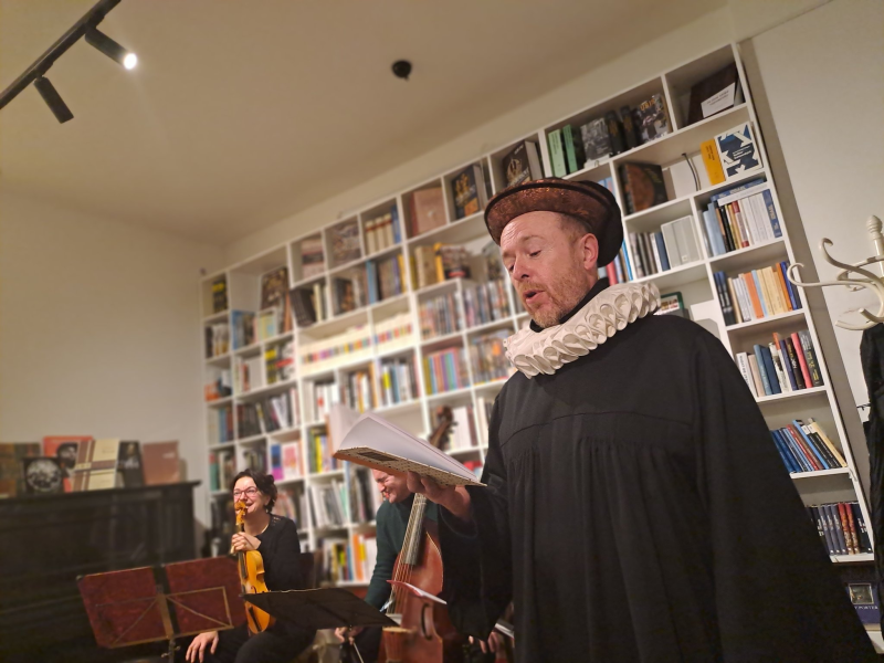 Obrázek epizody S Gargantuou po jižních Čechách. Rabelaisův román vyšel v novém, neuctivém překladu