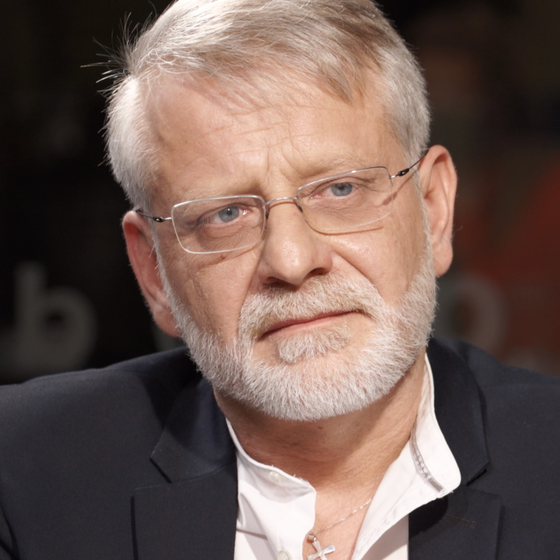 Obrázek epizody Utrpení je výborná věc, dá vám sílu život změnit. Až v tichu jsem poznal sám sebe. Pil jsem, abych tlumil myšlenky, říká Formánek