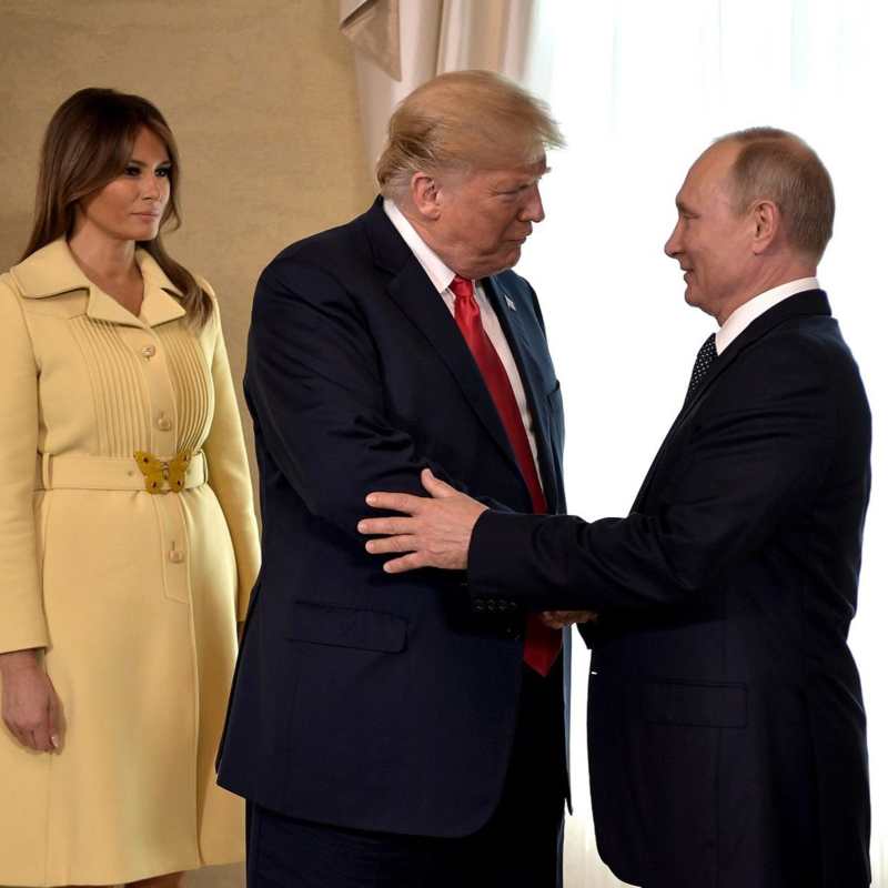 Obrázek epizody Nejdřív ultimátum a pak summit s Putinem na Aljašce. Co dělá Trump dobře a jak rozumět jeho zahraniční politice