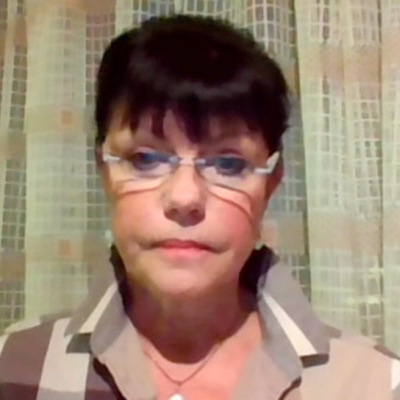 Obrázek epizody Povinně očkovat zdravé hasiče je zbytečné. Lidé se cítí obelháni, že nepřišla slibovaná tečka, říká Dernerová