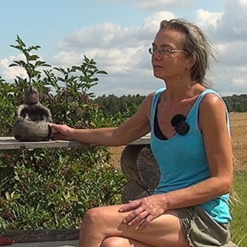 Obrázek epizody Inspirativní rozhovor - Kateřina Růžičková. Keramička, autorka Bab a Dědků - ochránců posvátných míst, 30.7.2024