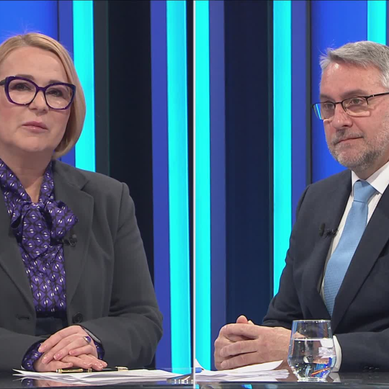 Obrázek epizody Černochová: Růžové brýle pryč, svět bezpečnější nebude. Lidé se bojí mobilizace, řekl Metnar