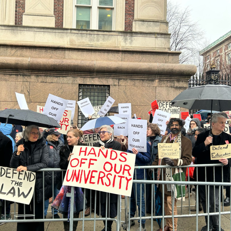 Obrázek epizody Vedení Kolumbijské univerzity pokleklo před Trumpem a demokraté se probouzejí