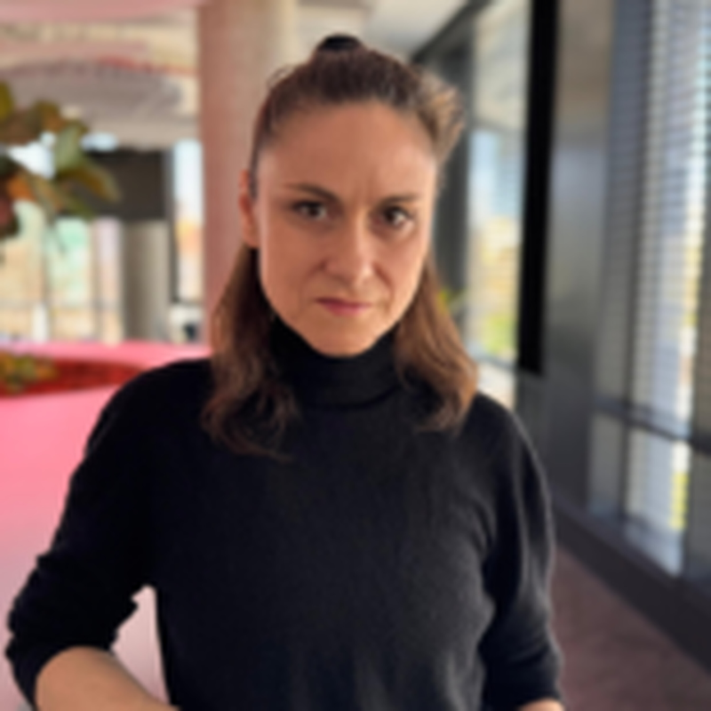 Obrázek epizody Lenka Dusilová: Hudbu musíme přizpůsobit tomu, jak bude znít v jeskyni. Bude toho hodně dobrodružný koncert