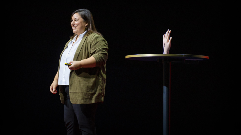 Obrázek epizody Artificial skin? We made it — here's why | Anna Maria Coclite