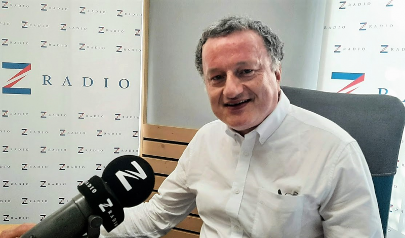 V Evropě a v Americe už jsme nad koronavirem vyhráli, říká biochemik a prorektor UK pro vědu a výzkum Jan Konvalinka